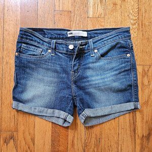 Levi's Low Rise Cuffed Shorts size 27